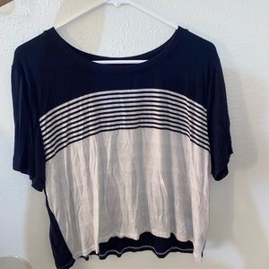 Hollister Cropped Tee